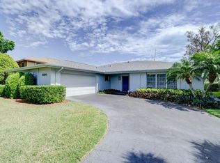 9204 Grand Blanc Dr, Seminole, FL 33777