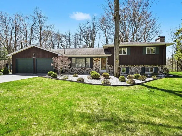 12821 S Basell Dr, Hemlock, MI 48626