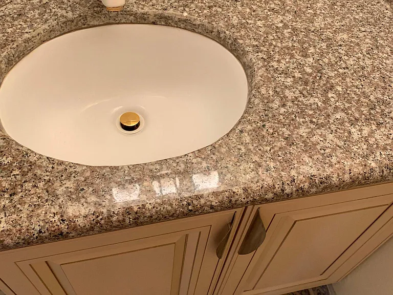 1726 Winona Blvd #201 — Photo 57