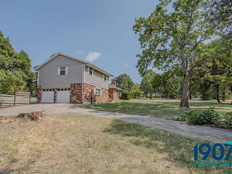 15008 Ken Rd — Photo 4