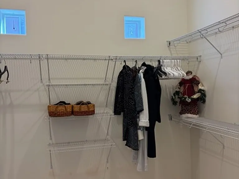 5715 E La Privada Dr — Photo 21