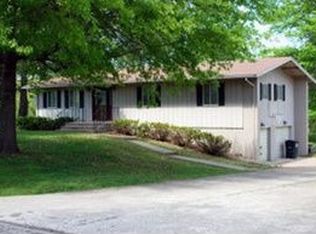 1812 Haddley Lee Dr, Fulton, MO 65251