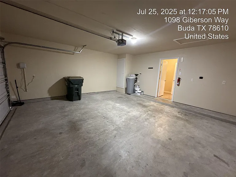1098 Giberson Way — Photo 16