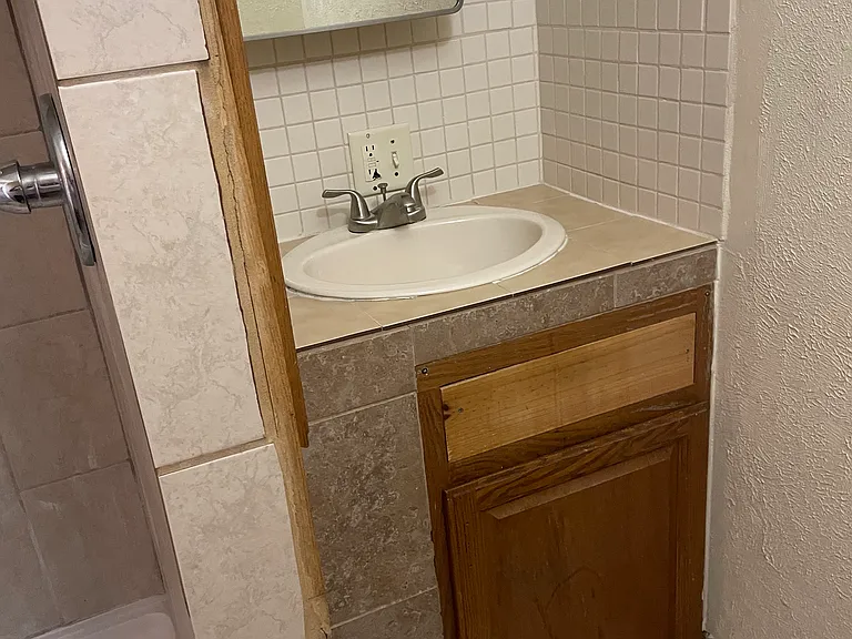 100 Upton Ave #B — Photo 6