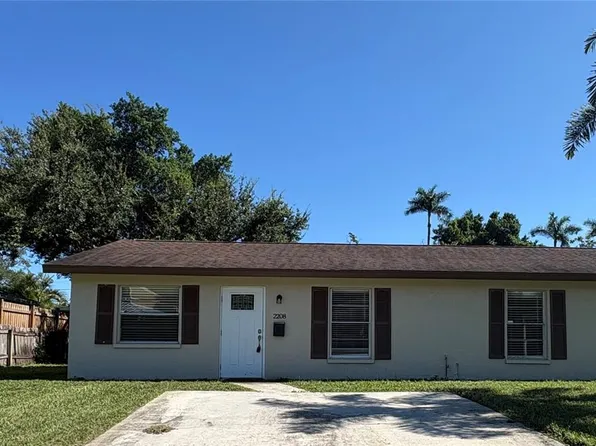 2208 16th Ave W, Bradenton, FL 34205