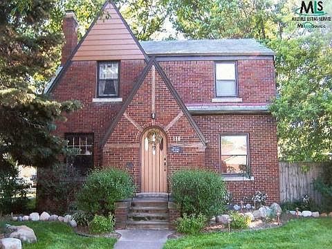 1st image of 118 Dickinson St