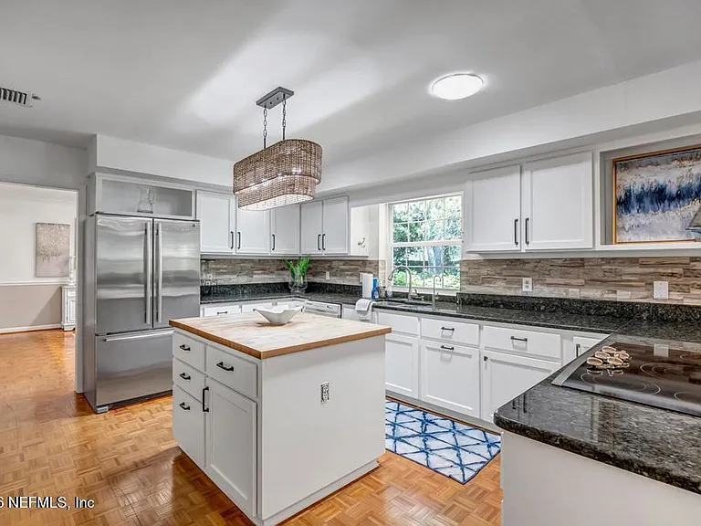 1452 Seminole Rd — Photo 19