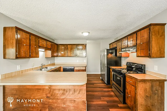 632 Cedarmont Dr — Photo 8