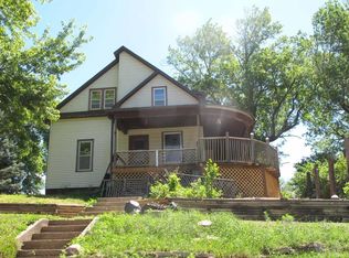 306 3rd Ave, Earling, IA 51530