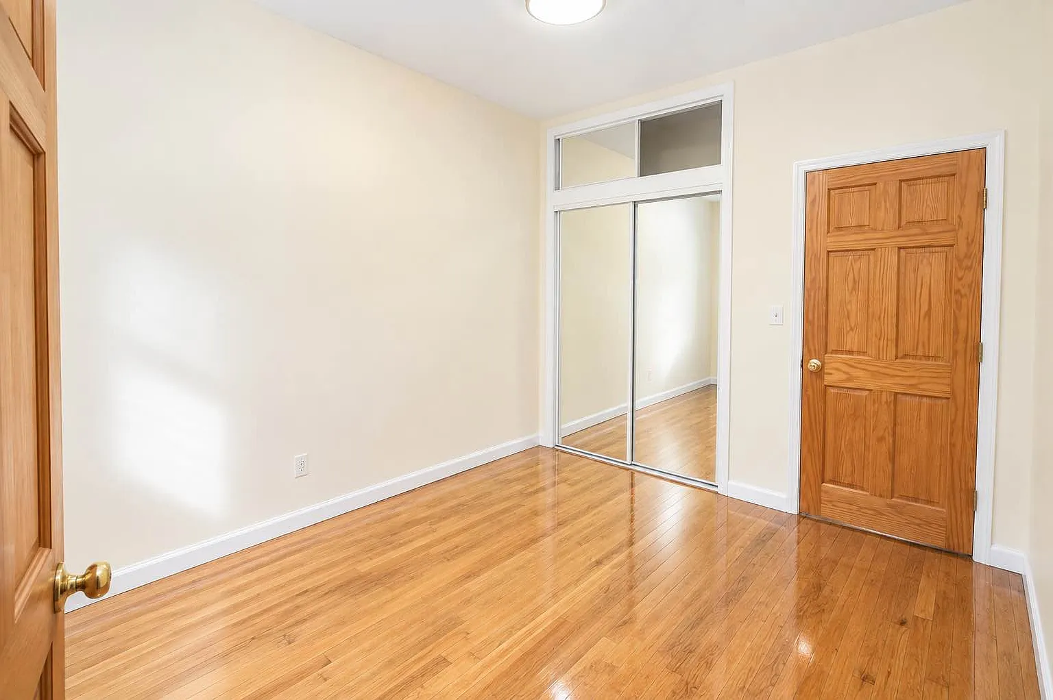 347 Saint Mark's Avenue — Photo 4