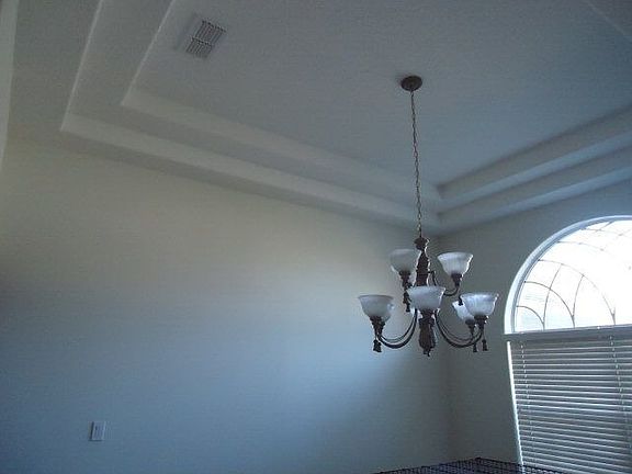 4th image of 15 Wallstone Pl