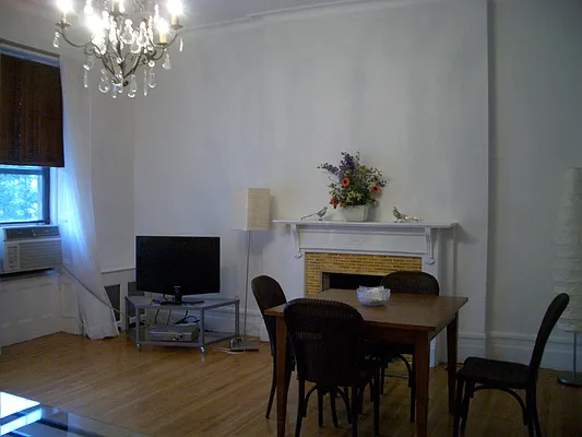 Rented by Maison International | media 17