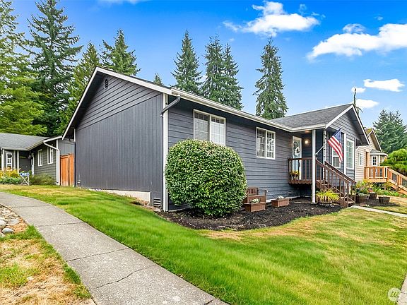 3rd image of 1419 128th Drive NE #9A