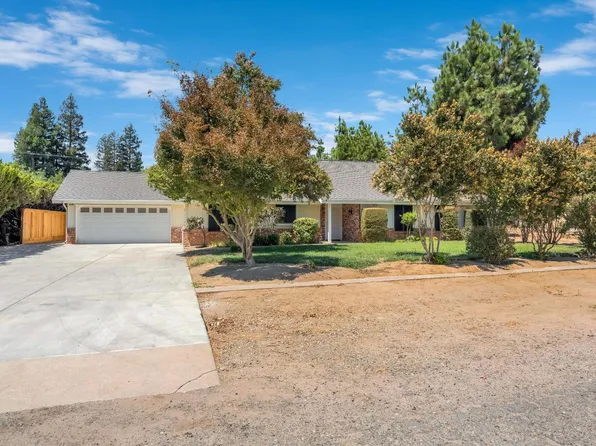 10784 Sierra View St, Madera, CA 93636