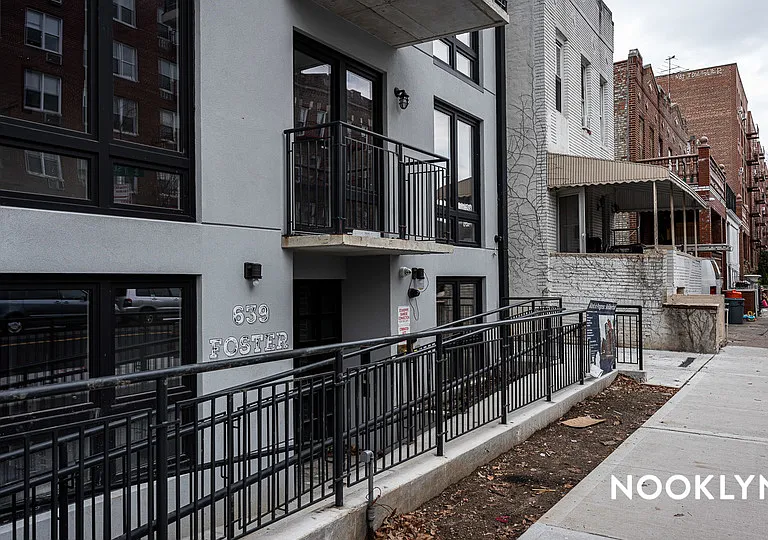 639 Foster Ave #504 — Photo 31
