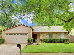 6735 Blue Ridge Dr, Richmond, TX 77469
