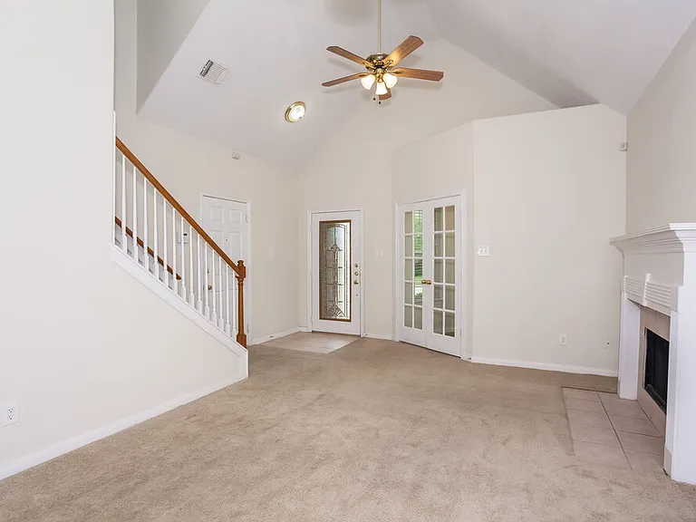 1907 Doliver Cir — Photo 4
