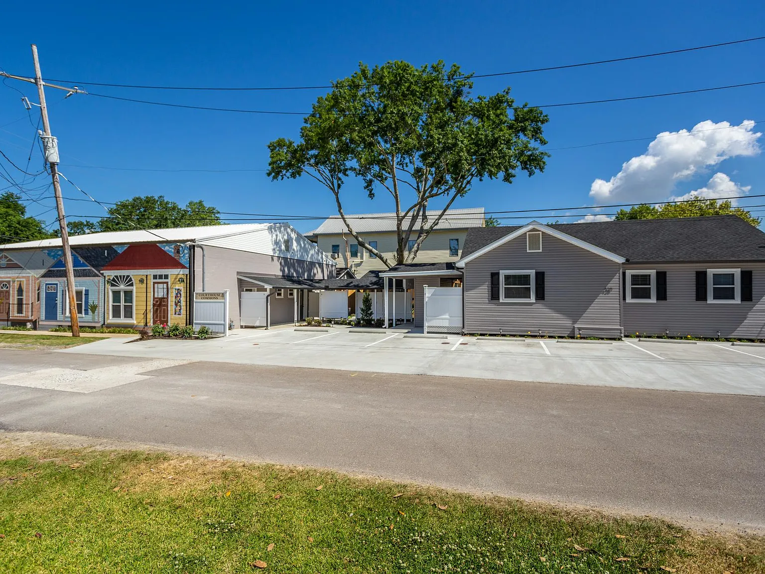 428 Courthouse St — Photo 1