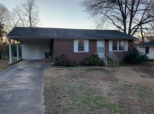 4 Fairlane Cir, Greenville, SC 29607