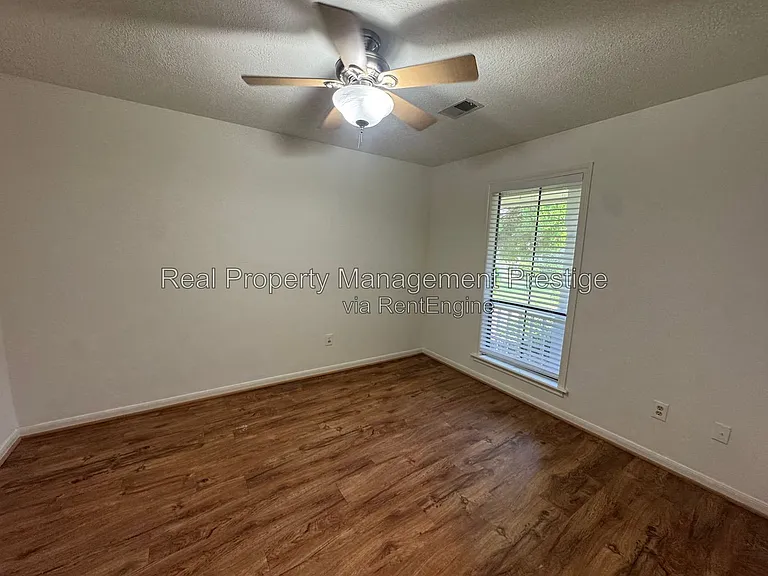 15907 Spring Forest Dr — Photo 14