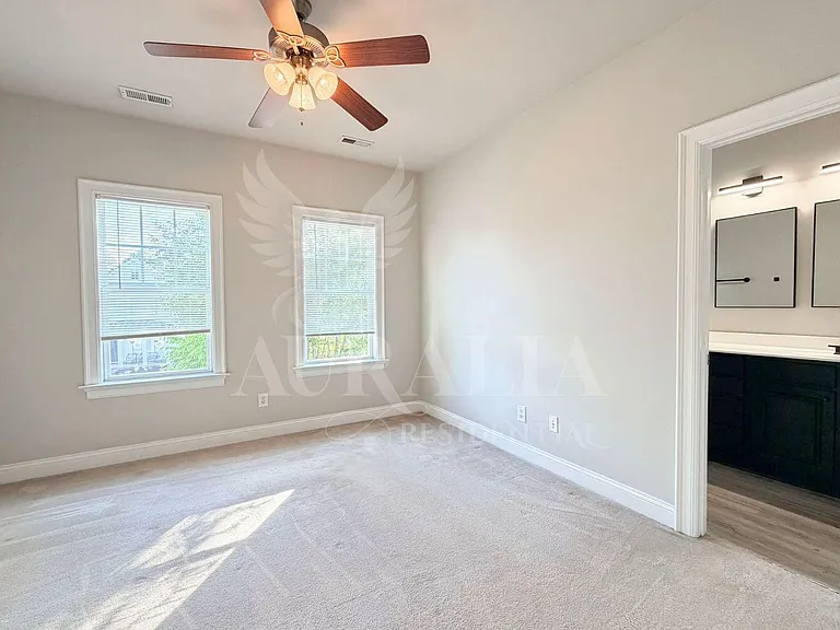 7754 Acc Blvd — Photo 29