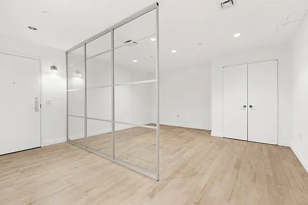 Rented by Compass | media 25