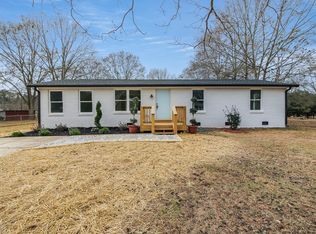 35 Maddox Rd, Locust Grove, GA 30248