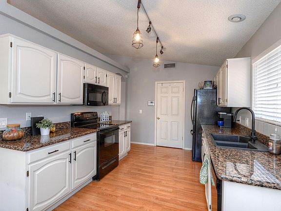 3rd image of 3438 E Sequoia Dr