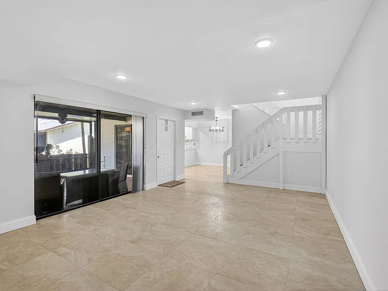 717 NW 29th Ave #B — Photo 10