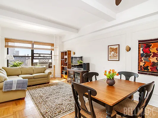 Sold by Bellmarc Realty | media 17