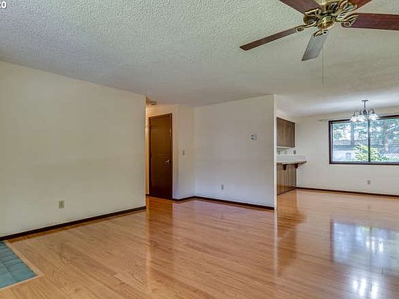 5th image of 5705 NE 68th Ave