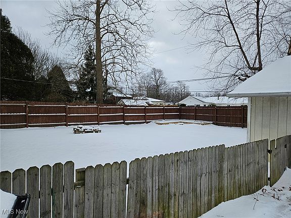 3rd image of 1364 Avalon Dr