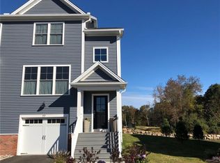 43 Park Ave, Mystic, CT 06355