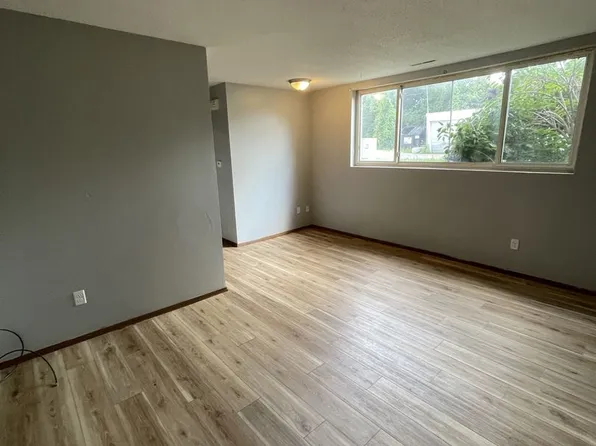 1133 Dixon Dr, 1133 Dixon Dr APT 2, Waterloo, IA 50701