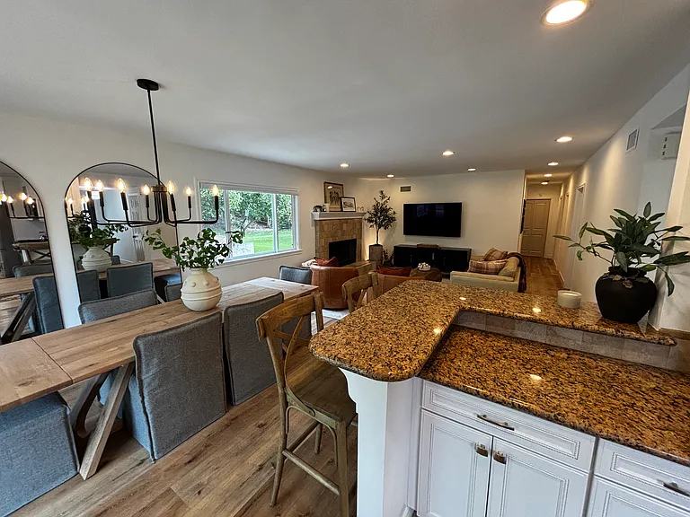 4410 Canoga Dr — Photo 37