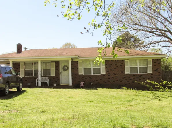 819 10th St NE, Red Bay, AL 35582