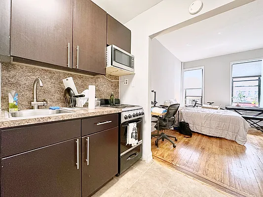 Rented by Living New York | media 8