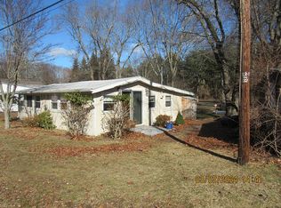 54 Budlong Farm Rd W, Warwick, RI 02886