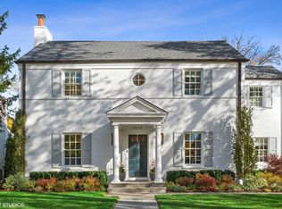 1042 Cherokee Rd, Wilmette, IL 60091