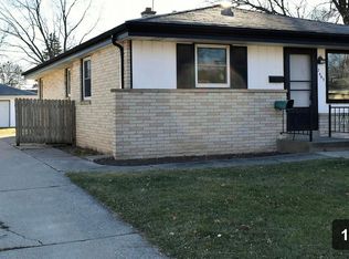2443 W Custer Ave, Germantown, WI 53209
