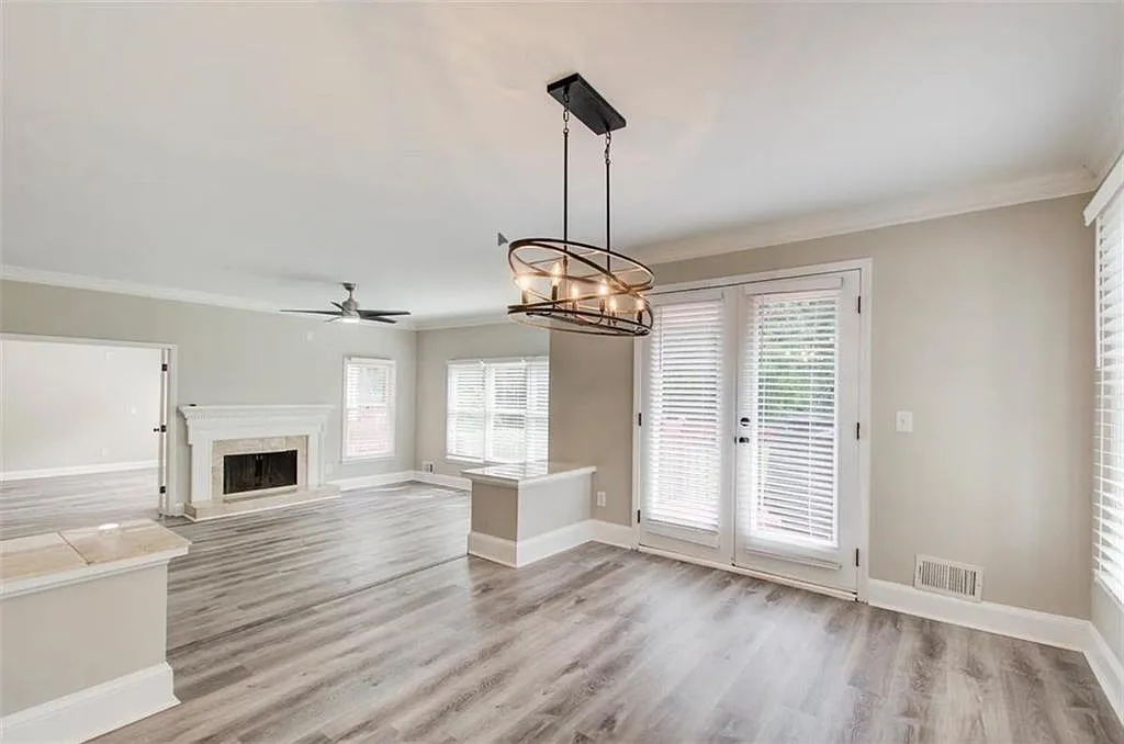 Building Photo - 3 S Riversong Ln