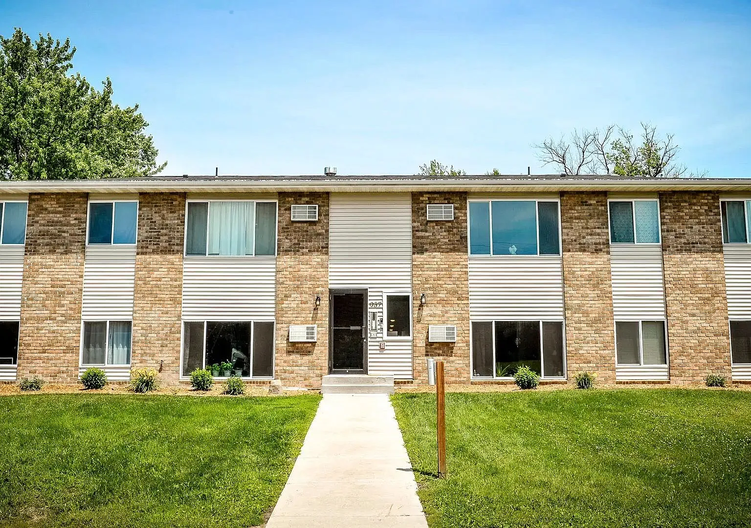 Northbrook Apartments — Photo 2