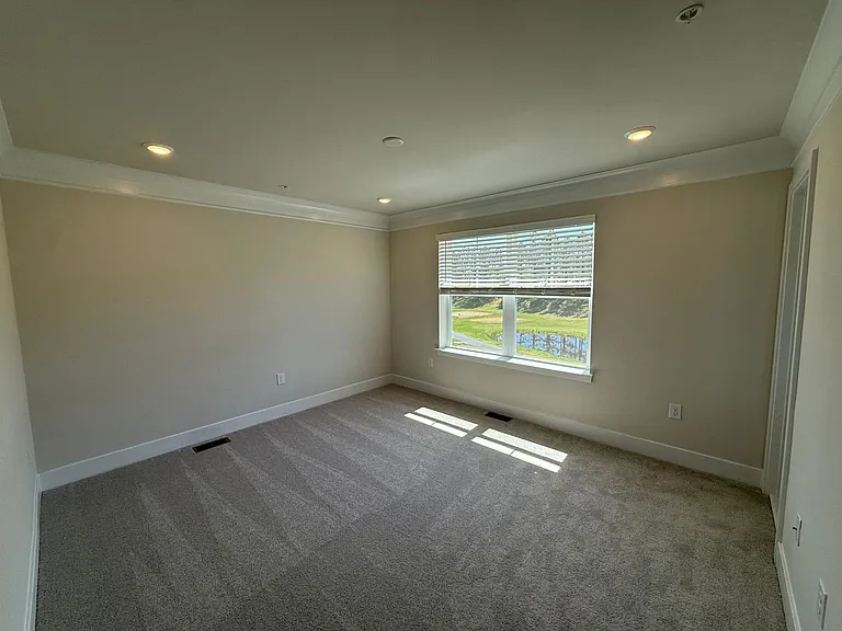 2108 Winterberry Ln — Photo 9