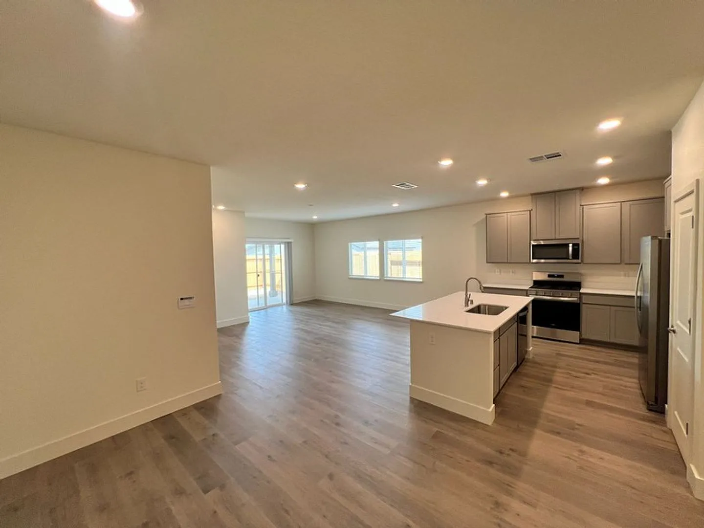 Brand New Single Story Five Bedroom Home in East Sparks — Photo 4