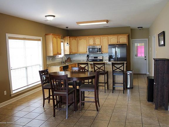 5th image of 1290 Heritage Dr S