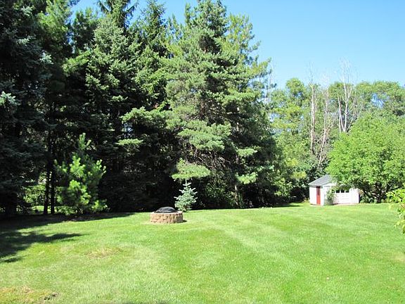 5th image of N73W26656 Thousand Oaks Dr