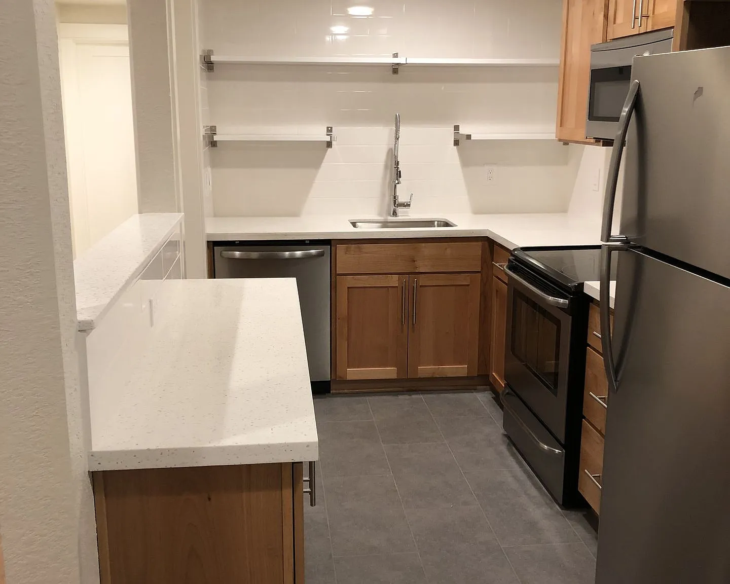 Juneau Apartments — Photo 1