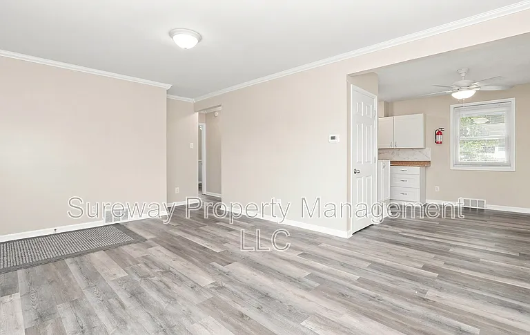 208 Knight Ave — Photo 3
