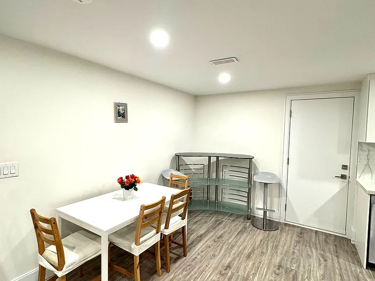 36 Mitre Pl #BASEMENT — Photo 7