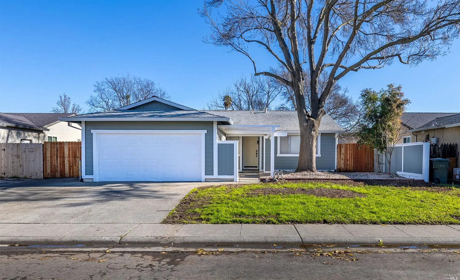 803 Golden Eye Way photo 1